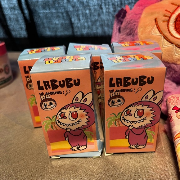 Labubu Plush Animal backpack and miscellaneous accessories for Kids - Picture 4 of 6